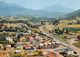 05  Chorges Vue Générale Aérienne Panoramique    (Scan R/V) N° 98 \ML4072 - Autres & Non Classés