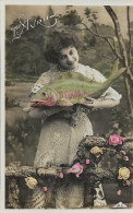 CPA. PREMIER AVRIL. JEUNE FEMME ET POISSON. 1907. - April Fool's Day