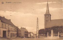Belgique - BRUGELETTE (Hainaut) La Place Et L'église - Monument Aux Morts - Brugelette