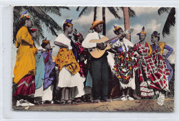 Martinique - Scène Folklorique - Guitariste Et Danseuses - Ed. Pierre Milon 812 - Sonstige & Ohne Zuordnung