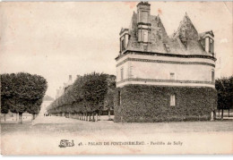 FONTAINEBLEAU: Pavillon De Sully -  état - Fontainebleau