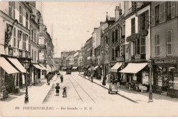 FONTAINEBLEAU: Rue Grande - Très Bon état - Fontainebleau