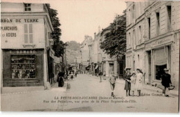 LA FERTE SOUS JOUARRE: Rue Des Pelletiers Vue Prise De La Place Regnard-de-l'ile - Très Bon état - La Ferte Sous Jouarre
