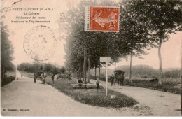 LA FERTE GAUCHER: Le Calvaire Croisement Des Routes Nationale Et Départementale - état - La Ferte Gaucher