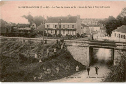 LA FERTE GAUCHER: Le Pont Du Chemin De Fer, Ligne De Paris à Vitry-le-françois - Très Bon état - La Ferte Gaucher