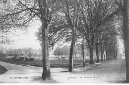 BAYEUX - Place Du Château - Très Bon état - Bayeux