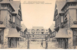 DEAUVILLE SUR MER - Le " Normandy Hôtel " - Très Bon état - Deauville