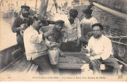 TROUVILLE SUR MER - La Soupe à Bord D'un Bateau De Pêche - Très Bon état - Trouville