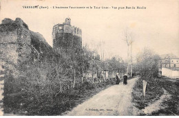 VERNEUIL - L'Ancienne Fauconnerie Et La Tour Grise - Vue Prise Rue Du Moulin - Très Bon état - Verneuil-sur-Avre