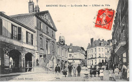 BRIONNE - La Grande Rue - L'Hôtel De Ville - Très Bon état - Autres & Non Classés