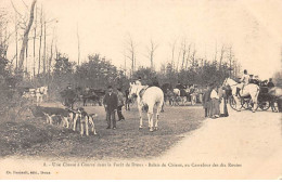 Une Chasse à Courre Dans La Forêt De DREUX - Relais De Chiens Au Carrefour Des Dix Routes - Très Bon état - Dreux