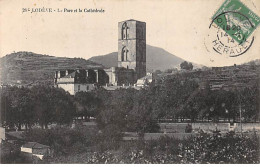 LODEVE - Le Parc Et La Cathédrale - Très Bon état - Lodeve