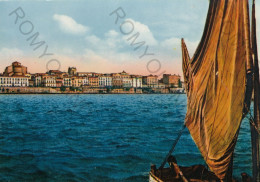 CARTOLINA  C10 SIRACUSA,SICILIA-VEDUTA DAL MARE-SOLE,VACANZA,SPIAGGIA,LUNGOMARE,BARCHE A VELA,BELLA ITALIA,NON VIAGGIATA - Siracusa