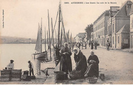 AUDIERNE - Les Quais - La Cale De La Mairie - Très Bon état - Audierne