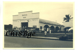 Photo Originale (12,5x8,5cm) MADAGASCAR - NOSY-BE (NOSSI-BE) - HELL-VILLE (HELLYVILLE) - Le Marché (environs 1950/60) - Madagaskar