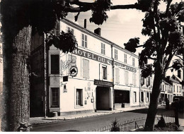 MONTOIRE SUR LE LOIR - Hôtel Du Cheval Rouge - Très Bon état - Montoire-sur-le-Loir