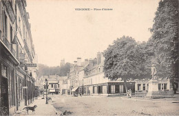 VENDOME - Place D'Armes - Très Bon état - Vendome