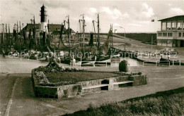 73332518 Buesum Nordseebad Alter Hafen Fischkutter Leuchtturm Buesum Nordseebad - Büsum