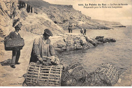 LA POINTE DU RAZ - Le Port De Bestrée - Préparatifs Pour La Pêche Aux Langoustes - Très Bon état - La Pointe Du Raz