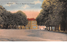 BERNAY - Place Du Marché Aux Chevaux - Très Bon état - Bernay