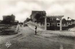 D8641 Lacanau Place De La République - Sonstige & Ohne Zuordnung