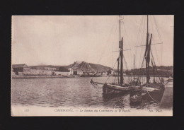 CPA - 50 - Cherbourg - Le Bassin Du Commerce Et Le Roule - Circulée En 1915 - Cherbourg