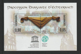 2011 " PROCESSION DANSANTE D'ECHTERNACH " Sur Bloc Feuillet De 2 Timbres Du Luxembourg Neufs ** MNH. A Saisir !!! - Blocks & Sheetlets & Panes