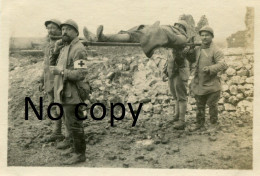 PHOTO FRANCAISE - BRANCARDIER DU 224e RI ET BRANCARD A LE FAYET PRES DE SAINT QUENTIN - GUERRE AISNE 1914 1918 - Krieg, Militär