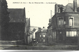 AUMALE - Rue De L'Hôtel De Ville - La Gendarmerie - Aumale