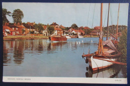 CPM CARTE POSTALE PÉNICHE  SUR LE FLEUVE " YARE  " ( NORFOLK - GRANDE BRETAGNE ) - Hausboote