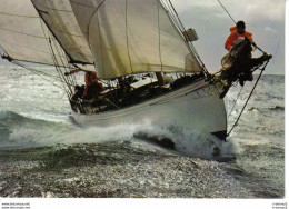 Passion De La Voile Arthaud N°6001 Cahiers Du Yachting Gros Plan Goélette Au Près Voilier - Segeln