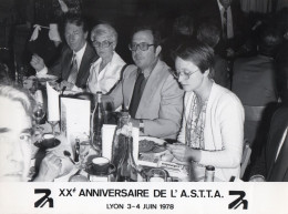 PHOTO ORIGINALE GF F1 - PHOTO DE GROUPE - RHONE - LYON - XXeme ANNIVERSAIRE DE L'A.S.T.T.A. - 3 ET 4 JUIN 1978 - Personnes Anonymes