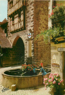 68 Riquewihr Au Pays Des Cigognes La  Fontaine Sinnbrunnen Près Du Dolder N° 40 \MM5005 - Riquewihr