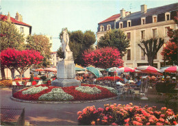 40 Dax Ville Thermale Place Thiers Et Statue De J.C.Borda     N° 33 \MM5035 - Dax