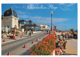 85  Chatelaillon Plage  En été Devant Le Casino Et Le Front De Mer   N° 3 \MM5037 - Châtelaillon-Plage