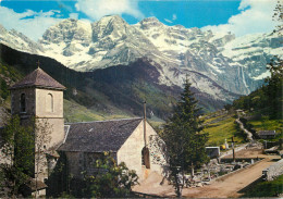 65  Gavarnie L'église Au Fond Le Cirque       N° 72\MM5050 - Gavarnie