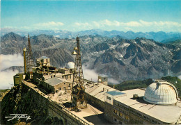 65  Bagneres De Bigorre  L'observatoire Du Pic Du Midi Devant La Chîne Des Pyrénées    N° 41 \MM5054 - Bagneres De Bigorre