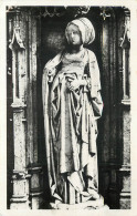01  Bourg En Bresse  église De Brou  Statuette D'un Tombeau       N° 62 \MM5069 - Brou - Iglesia