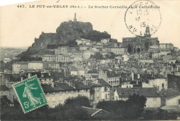 43  Le Puy En Velay  Le Rocher Corneille Et La Cathédrale      N° 15 \MM5080 - Le Puy En Velay