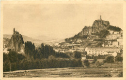 43  Le Puy En Velay  Les Riochers Saint Michel D'aiguilhe Et Corneille         N° 67 \MM5080 - Le Puy En Velay