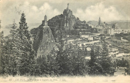 43  Le Puy En Velay    Vue Prise à Travers Les Pins      N° 11\MN6000 - Le Puy En Velay