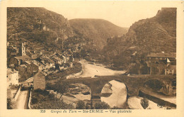 48  Gorges Du Tarn  Sainte Enimie Vue Générale      N° 15 \MN6003 - Gorges Du Tarn