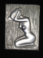 Art-antiquité_sculpture En Duralumin_femme Nue - Sonstige & Ohne Zuordnung