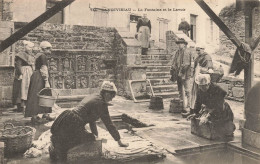 Landivisiau * Le Lavoir Et La Fontaine * Lavandières Laveuses Blanchisseuses Coiffe Costume Coiffes - Landivisiau