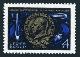 Russia 4539 2 Stamps, MNH. Mi 4569. Sergei P.Korolev. 1977. Soviet Rocket System - Ongebruikt