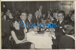 228263 ARTIST ORQUESTA FILARMONICA MAESTRO SMETACEK YEAR 1965 17.5 X 11.5 CM PHOTO NO POSTAL POSTCARD - Entertainers