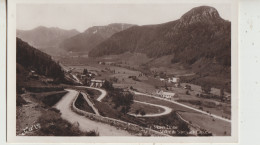 Le Mont D'or 63  Carte Non Circulée Glassée _Vallée Du Sancy Et Le Capucin  Belle Vue - Le Mont Dore