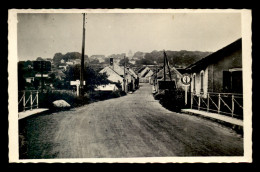 51 - MONTMIRAIL - PANORAMA ET LA CHAUSSEE - Montmirail