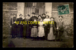 92 - COURBEVOIE ? - FEMMES ET FILLETTES - CACHET POSTAL COURBEVOIE - CARTE PHOTO ORIGINALE - Courbevoie