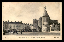 36 - ISSOUDUN - PLACE DU MARCHE - Issoudun